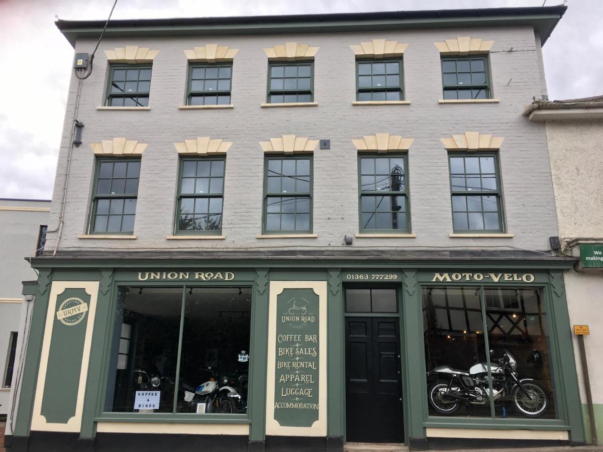 Union Road Moto Velo Accommodation Crediton Dış mekan fotoğraf