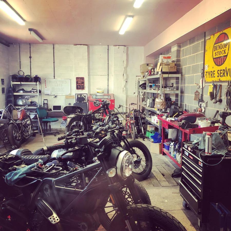Union Road Moto Velo Accommodation Crediton Dış mekan fotoğraf